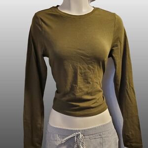 Old Navy Fitted Long sleeve T -‎ Size Small